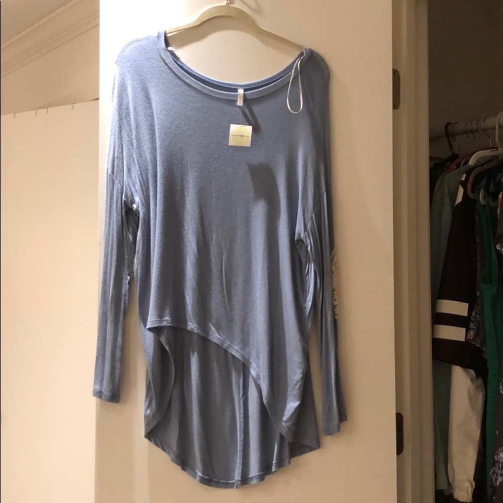 Sky blue high low pico style top!!
